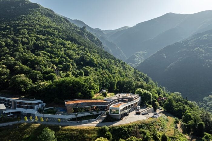 vue aérienne drone thermes berthermont cote d'azur