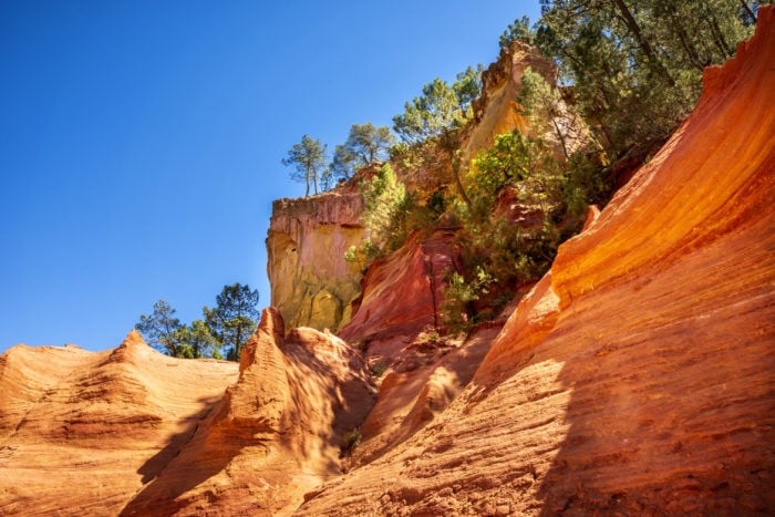 Le sentier des Ocres de Roussillon, l'un des incontournables de la région PACA