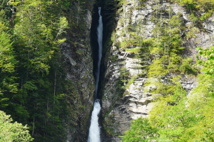 Cascade d'Enfer près de Bagnères-de-Luchon (Haute-Garonne, Occitanie) © Père Igor - Wikimedia Commons