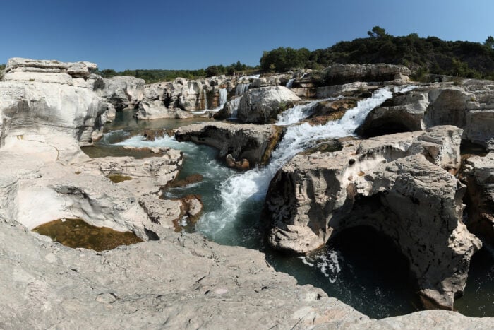 Cascades du Sautadet près des Fumades (Gard, Occitanie) © Benh LIEU SONG - Wikimedia Commons
