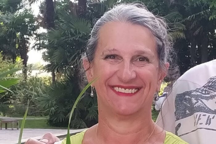 Sylvie, professeur de patinage retraitée, apporte son témoignage sur la cure thermale pour le dos