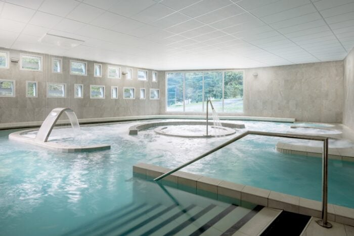 Thermes Luchon thermoludique bassin intérieur