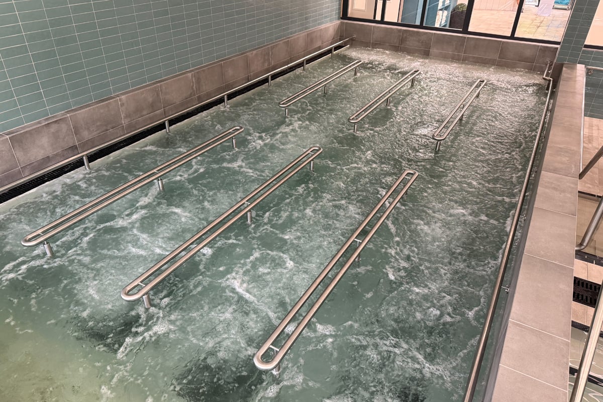Couloir de marche au centre thermal d'Amnéville pour l'orientation phlébologie