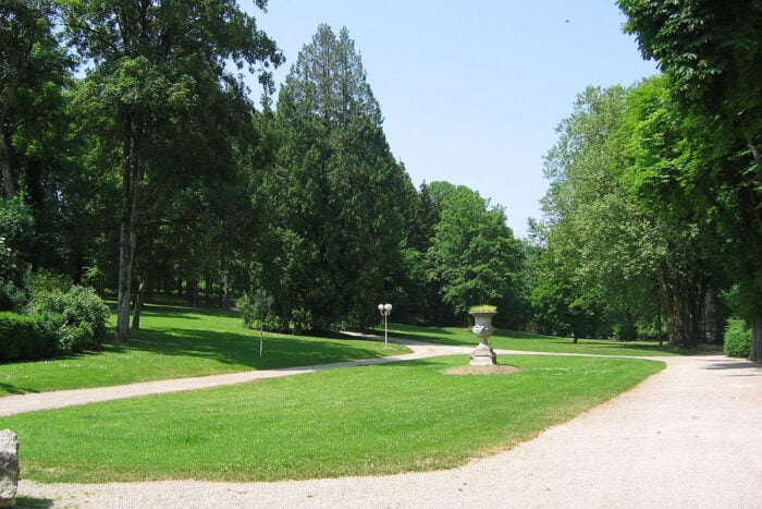 Parc thermal de Contrexéville, Vosges, Lorraine, France © Yorick Petey - Wikimedia Commons