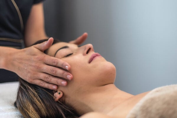 Soin visage au spa thermal Les Bains de la Mude à Salies-de-Béarn