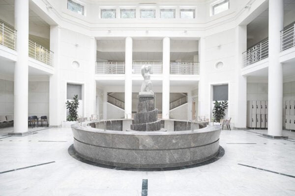 Intérieur des thermes de Bagnères-de-Luchon
