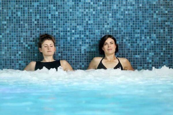 bain-massant-en-cure-thermales-thermes-salins-les-bains-thermasalina