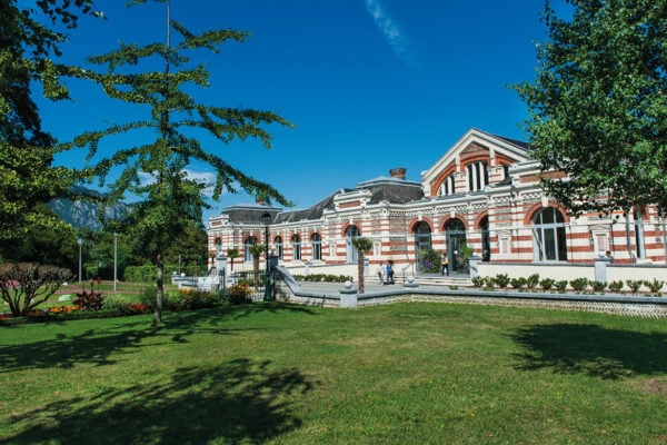 Cure thermale Argelès-Gazost - Façade des Thermes