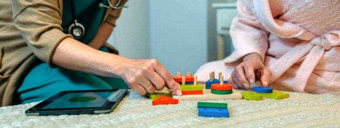La cure thermale Alzheimer encourage • la stimulation des capacités intellectuelles pour freiner la maladie