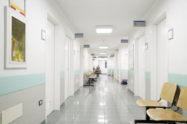 Couloir d'hôpital