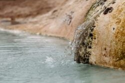 Eau thermale sulfurée