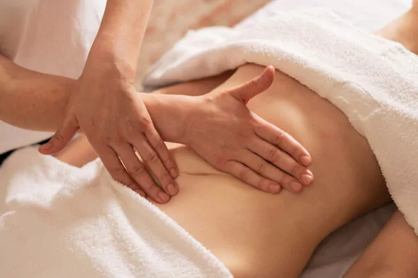Massage minceur réalisé en spa thermal