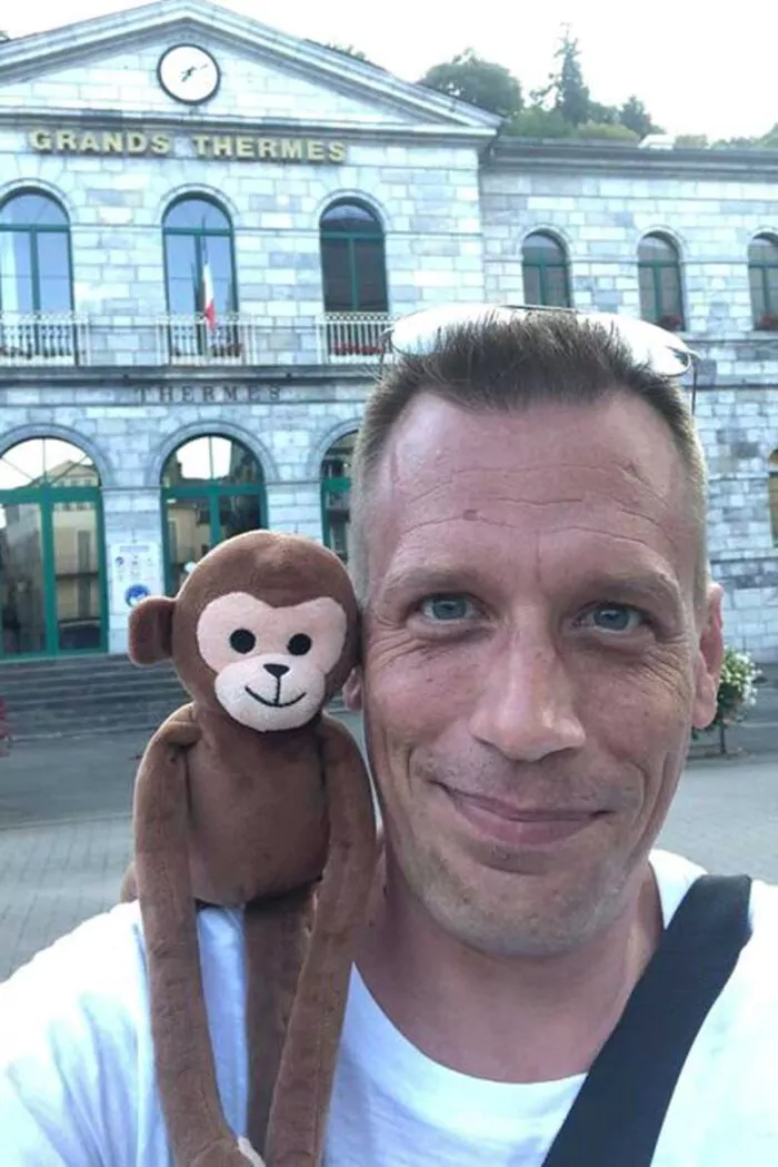 Philipp et son petit singe Oufty 