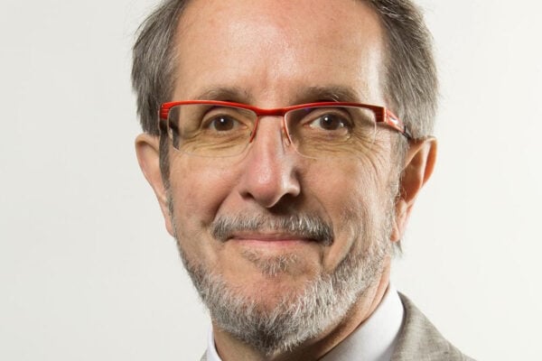 Le professeur Yves-Jean Bignon, spécialiste de la cure thermale post-cancer du sein