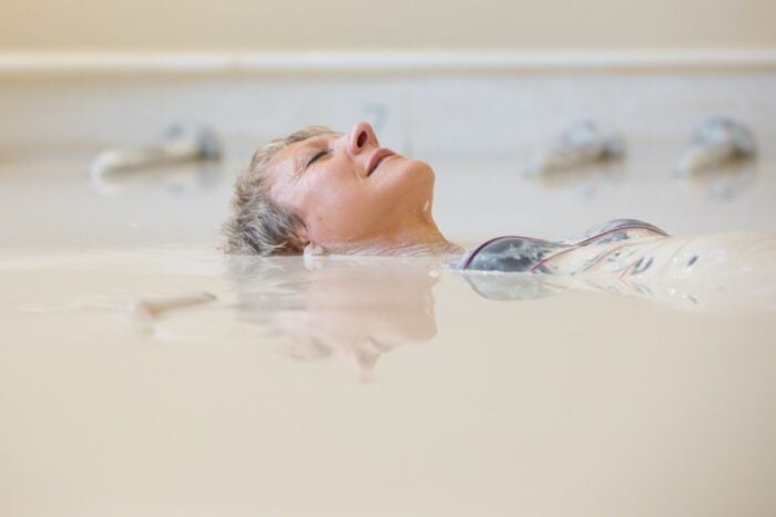 Bain de kaolin au spa thermal de Gréoux-les-Bains ©Jean-Marc Gourdon