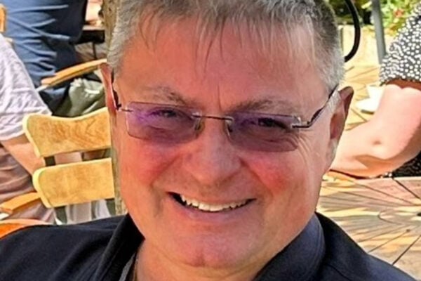 Dr Rossen Fidanov, spécialiste en dermatologie et oncologie médicale, expert de la cure thermale pour les brûlures et leurs séquelles