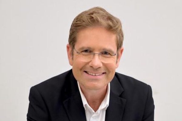 Gérald Kierzk, médecin urgentiste et chroniqueur médical, a récemment animé un colloque sur la médecine thermale
